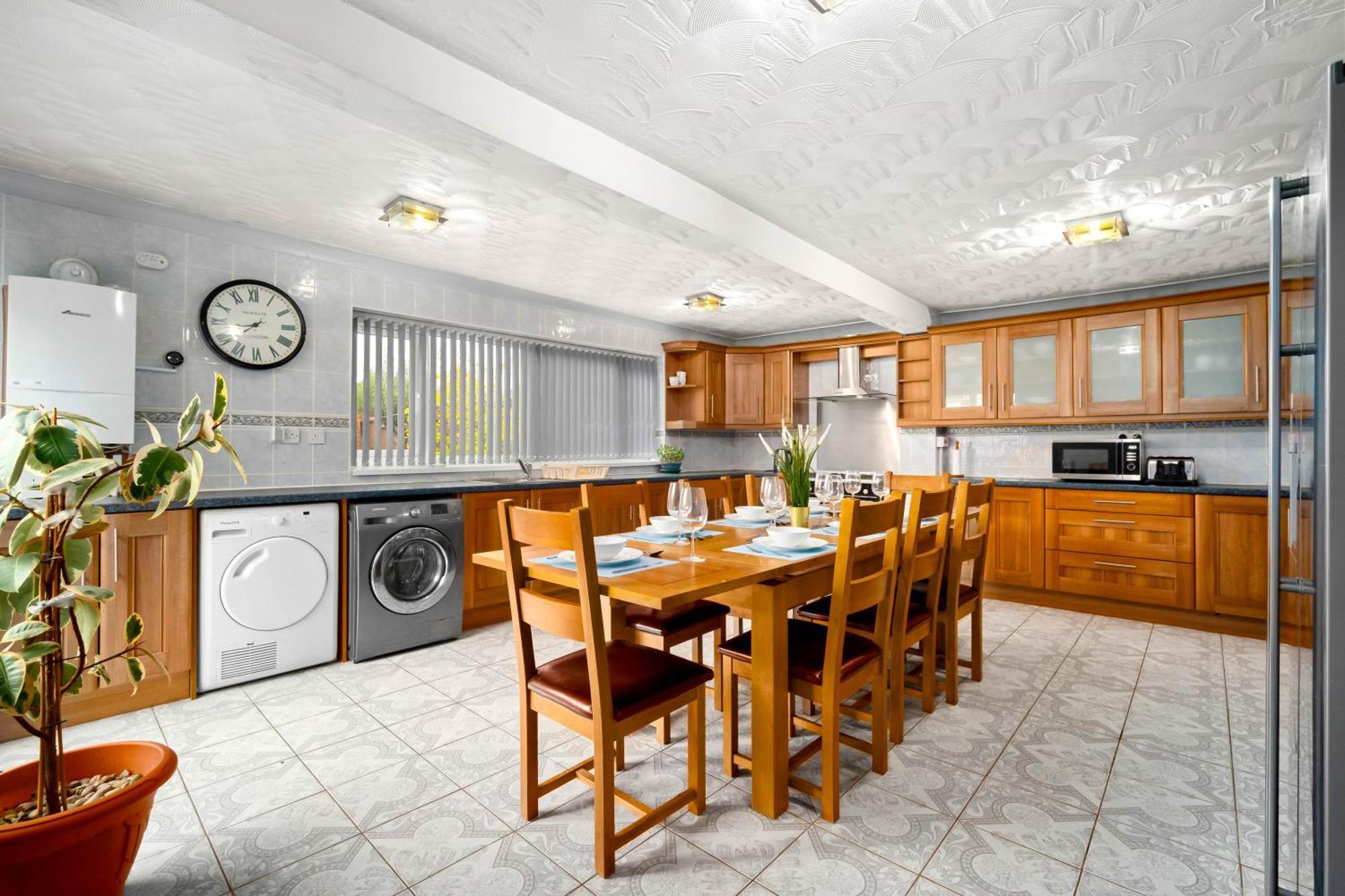 Modern 18 Guest Large Home In Solihull - Near Nec, Jlr, Hs2 And Bhx Birmingham Ngoại thất bức ảnh