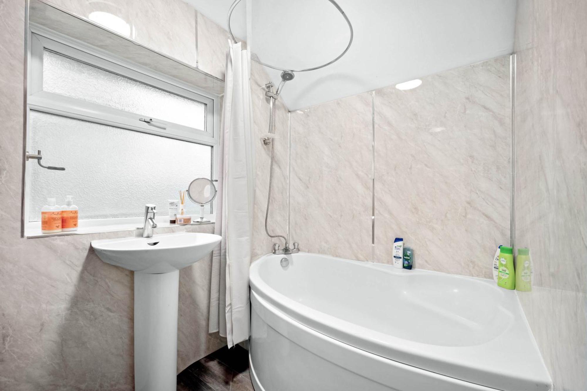 Modern 18 Guest Large Home In Solihull - Near Nec, Jlr, Hs2 And Bhx Birmingham Ngoại thất bức ảnh