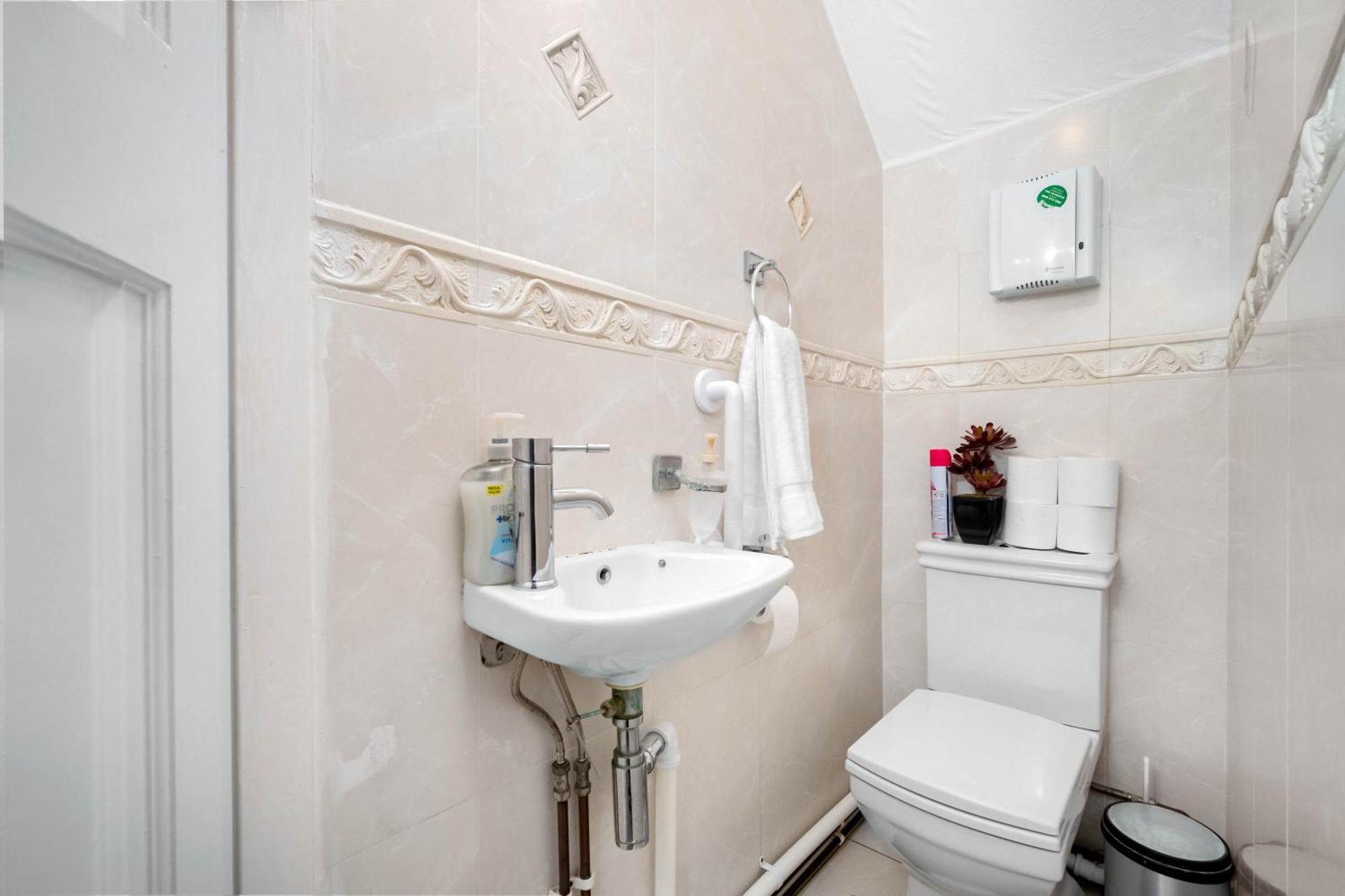 Modern 18 Guest Large Home In Solihull - Near Nec, Jlr, Hs2 And Bhx Birmingham Ngoại thất bức ảnh